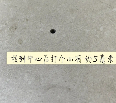 户县瓷砖空鼓维修公司专业解答在瓷砖铺贴过程中，如果砂料搅拌不均匀，将会带来以下问题